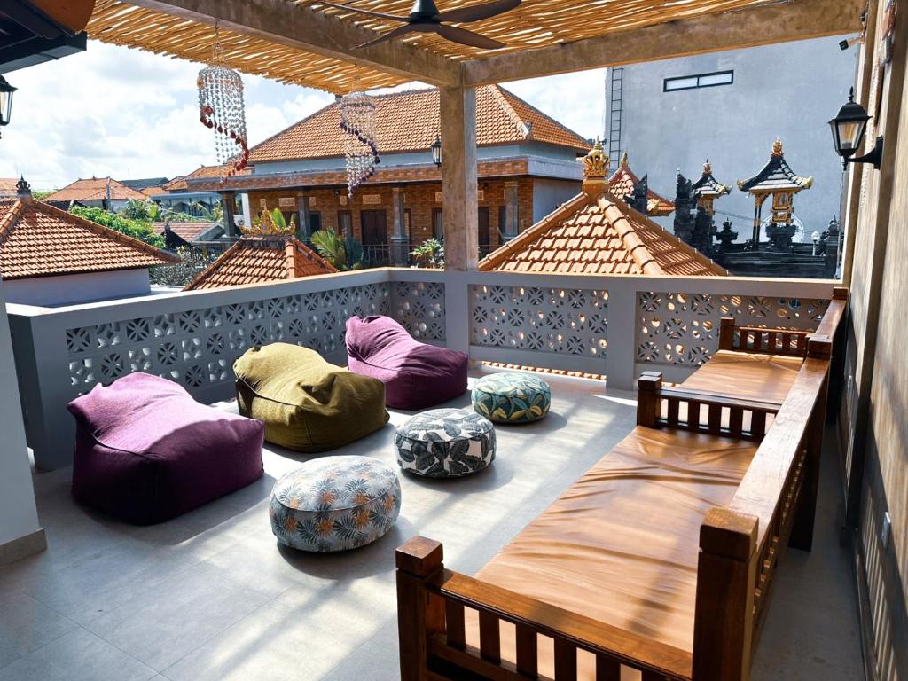 Nengahs Hideaway Nengahs Hideaway