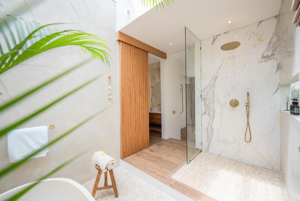 New Luxury Tropical Villa Canggu New Luxury Tropical Villa Canggu
