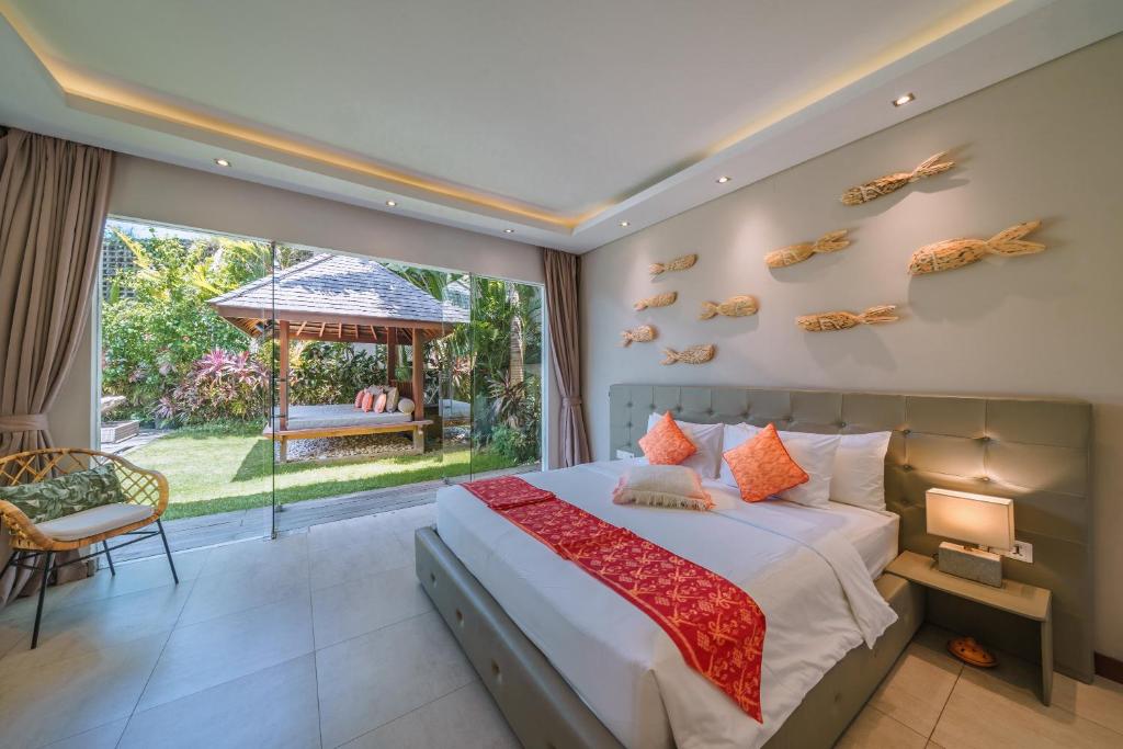 PROMO - 4 Bedroom Designer Villa 2 minutes to Berawa Beach & Finns PROMO - 4 Bedroom Designer Villa 2 minutes to Berawa Beach & Finns
