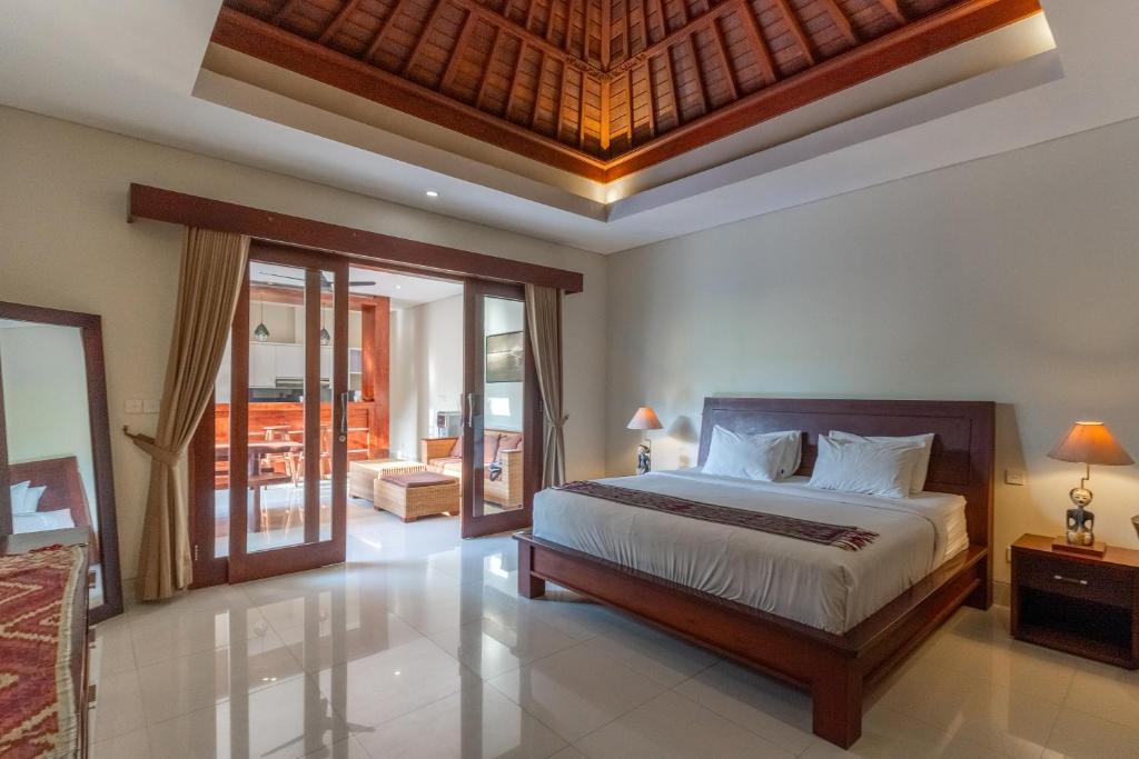 Puji Villa 3 in the heart of Berawa Canggu Puji Villa 3 in the heart of Berawa Canggu