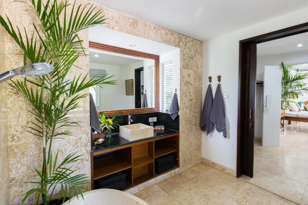 Black Sands Villa Echo Beach Black Sands Villa Echo Beach