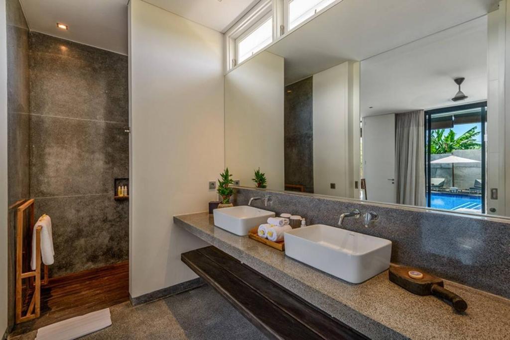 Canggu 4 Bed, Sleep Up To 10, Chef, Butler, Cinema Canggu 4 Bed, Sleep Up To 10, Chef, Butler, Cinema