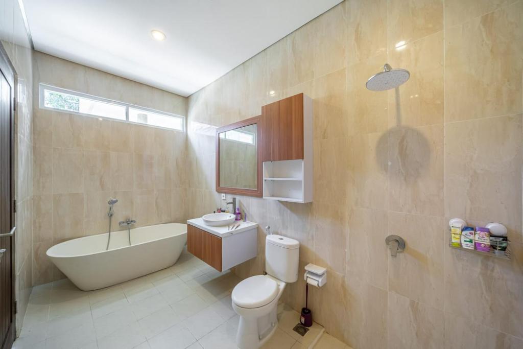 CenterTourism Finn Canggu 4BR Villa Tentrem Berawa By Bali Asia Villa
