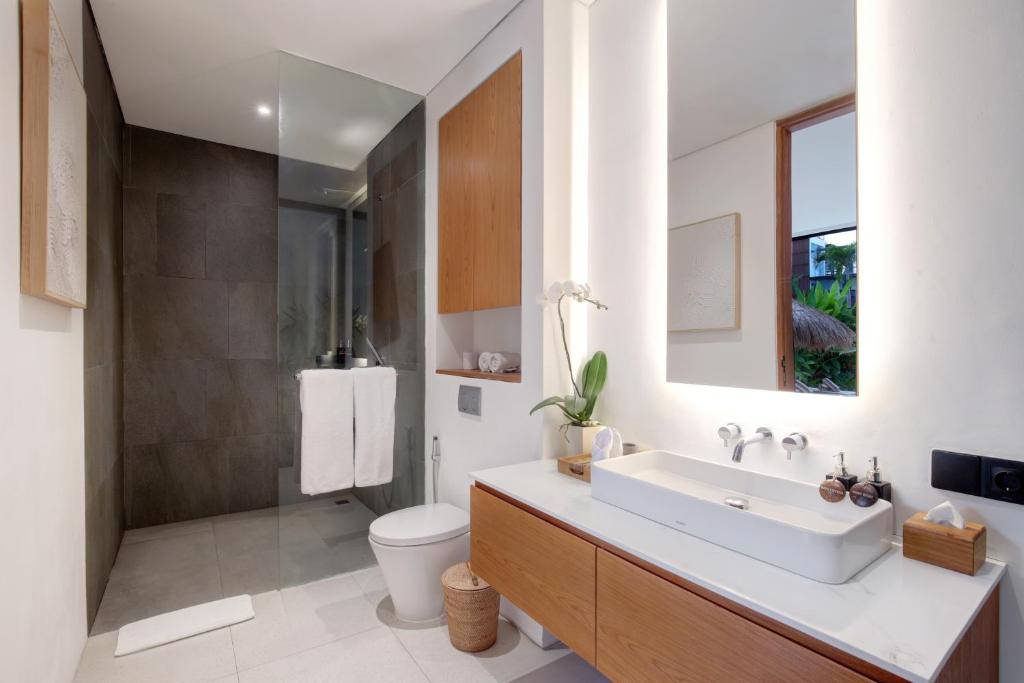 Charming 4 Bedroom Villa Canggu Charming 4 Bedroom Villa Canggu