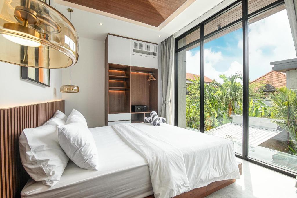 Coastal Chic 5BR Luxury Villa Canggu Beachside Coastal Chic 5BR Luxury Villa Canggu Beachside