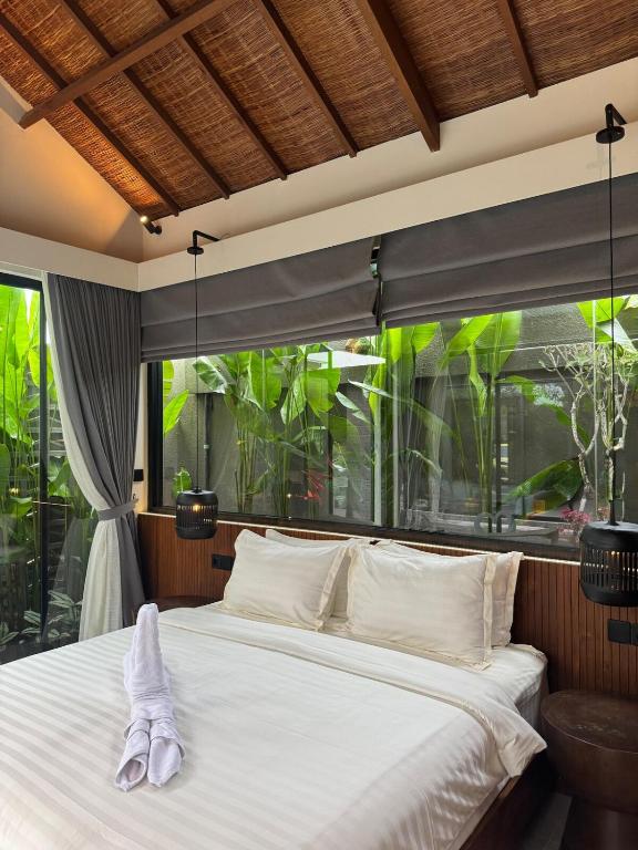 Cozy Luxe 3BR Villa in The Heart of Batu Bolong, Canggu Cozy Luxe 3BR Villa in The Heart of Batu Bolong, Canggu