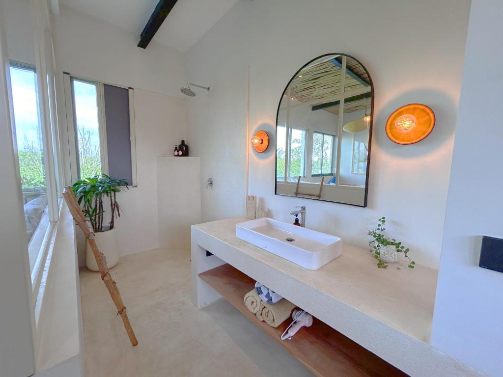 Hidden Luxury Villa in Central Canggu Hidden Luxury Villa in Central Canggu