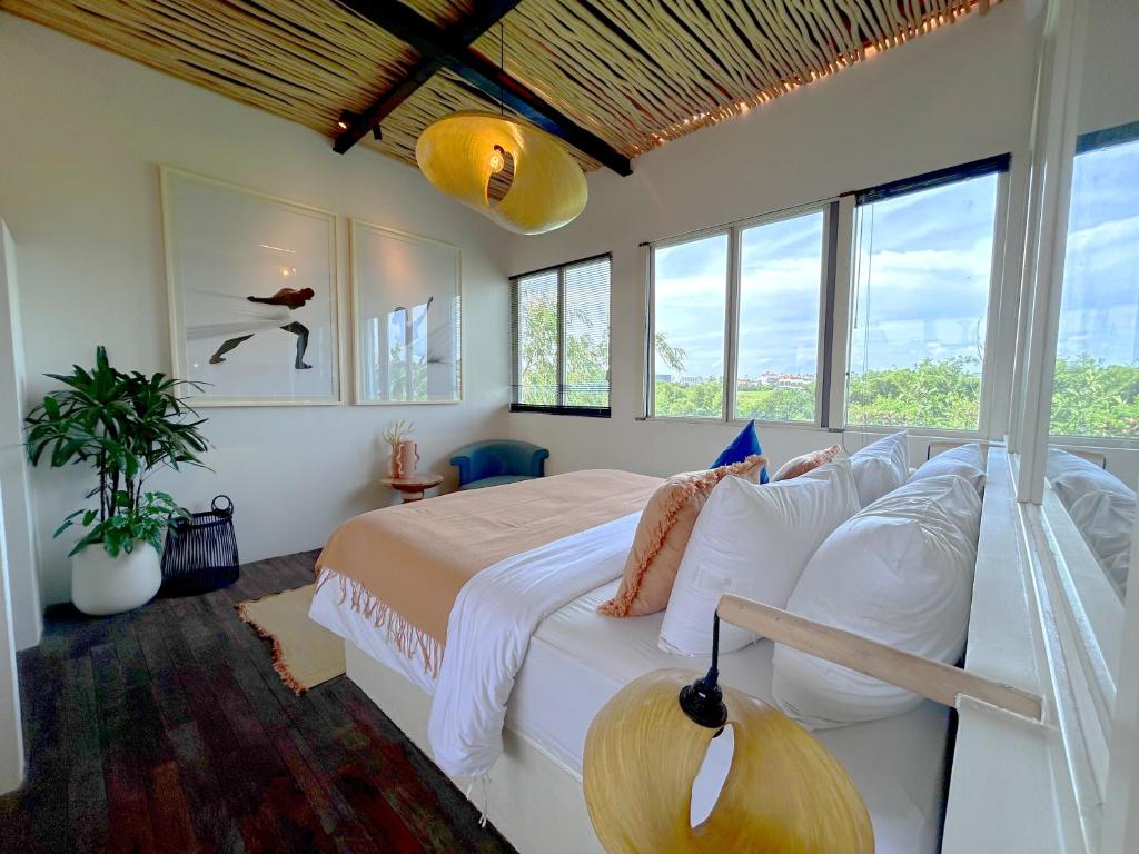 Hidden Luxury Villa in Central Canggu Hidden Luxury Villa in Central Canggu