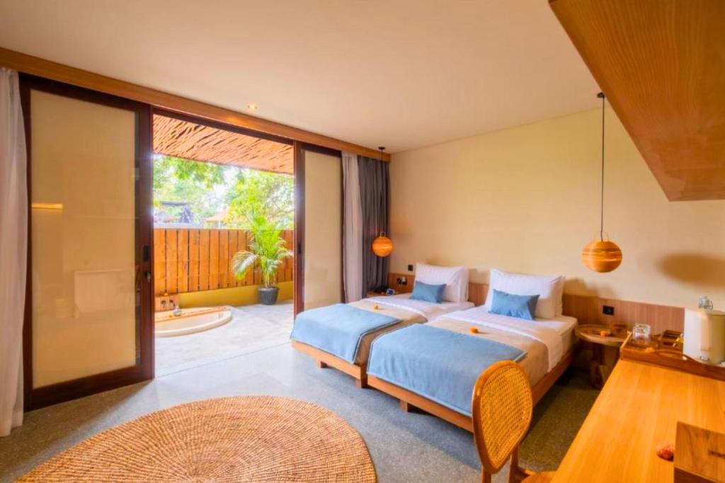 Kairav 1 BR suite Twin River View ZN162