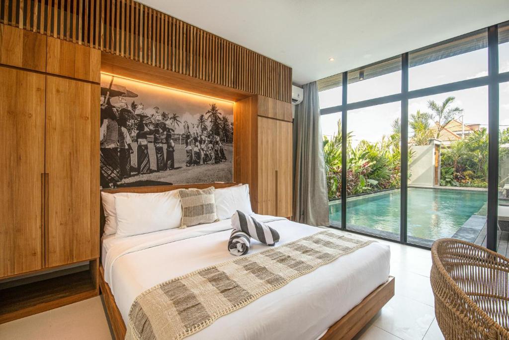 Luxury 12BR Villa 400m to Beach, Canggu Luxury 12BR Villa 400m to Beach, Canggu