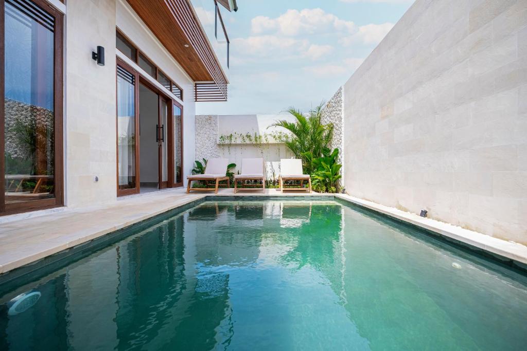 NEW Canggu Center lux 3BR Villa with Pool and View near Beach NEW Canggu Center lux 3BR Villa with Pool and View near Beach