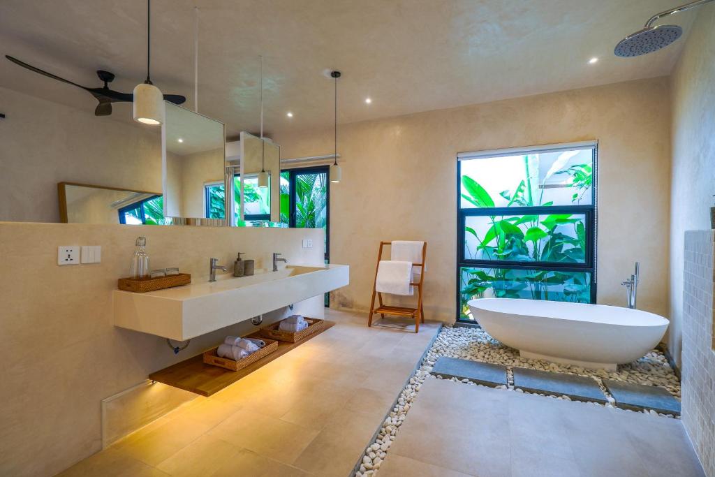 NEW! Beautiful Romantic AC Living Private 1BR Villa With Pool Next To Berawa Canggu NEW! Beautiful Romantic AC Living Private 1BR Villa With Pool Next To Berawa Canggu