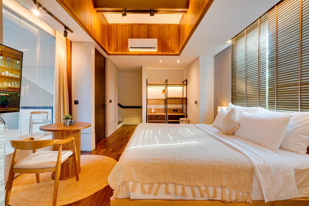 NEW! Luxury Modern 3BR Villa Kesatu in Canggu NEW! Luxury Modern 3BR Villa Kesatu in Canggu