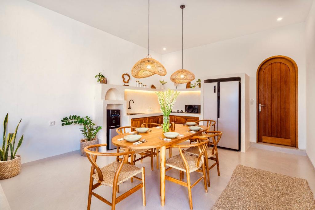 Sunville Villas Brand new 3 bedrooms canggu Sunville Villas Brand new 3 bedrooms canggu