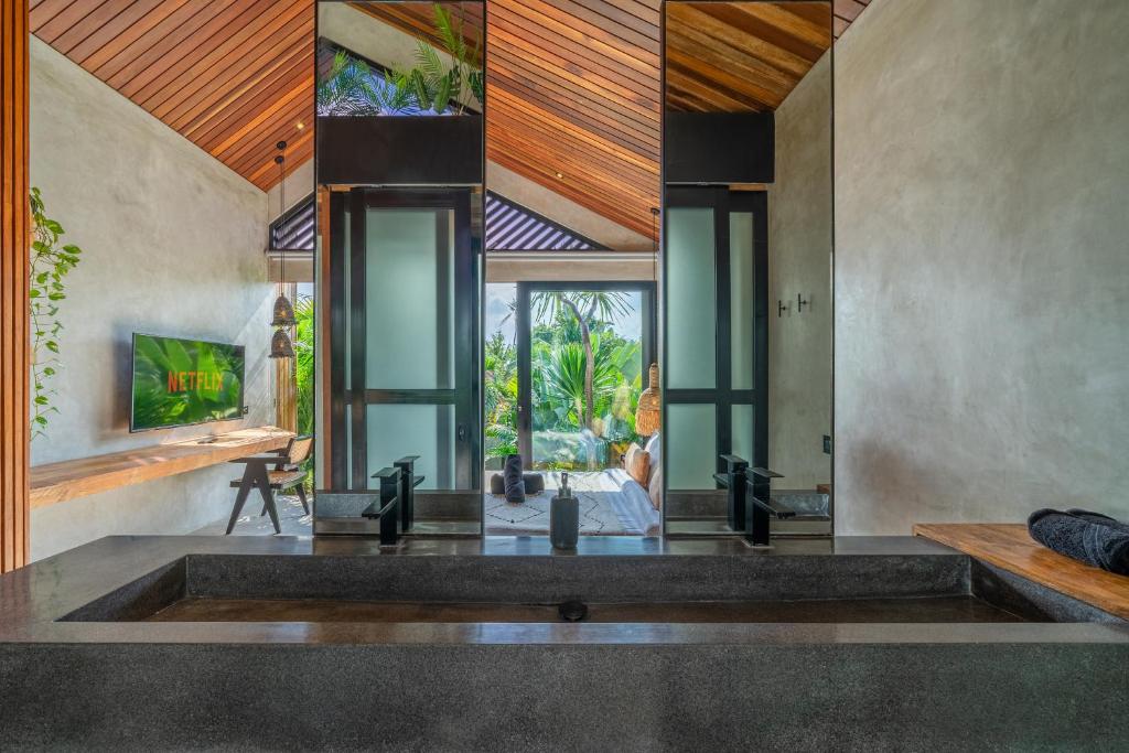 Villa Solani - Tranquil 1BR Sanctuary in Prime Pererenan! Villa Solani - Tranquil 1BR Sanctuary in Prime Pererenan!